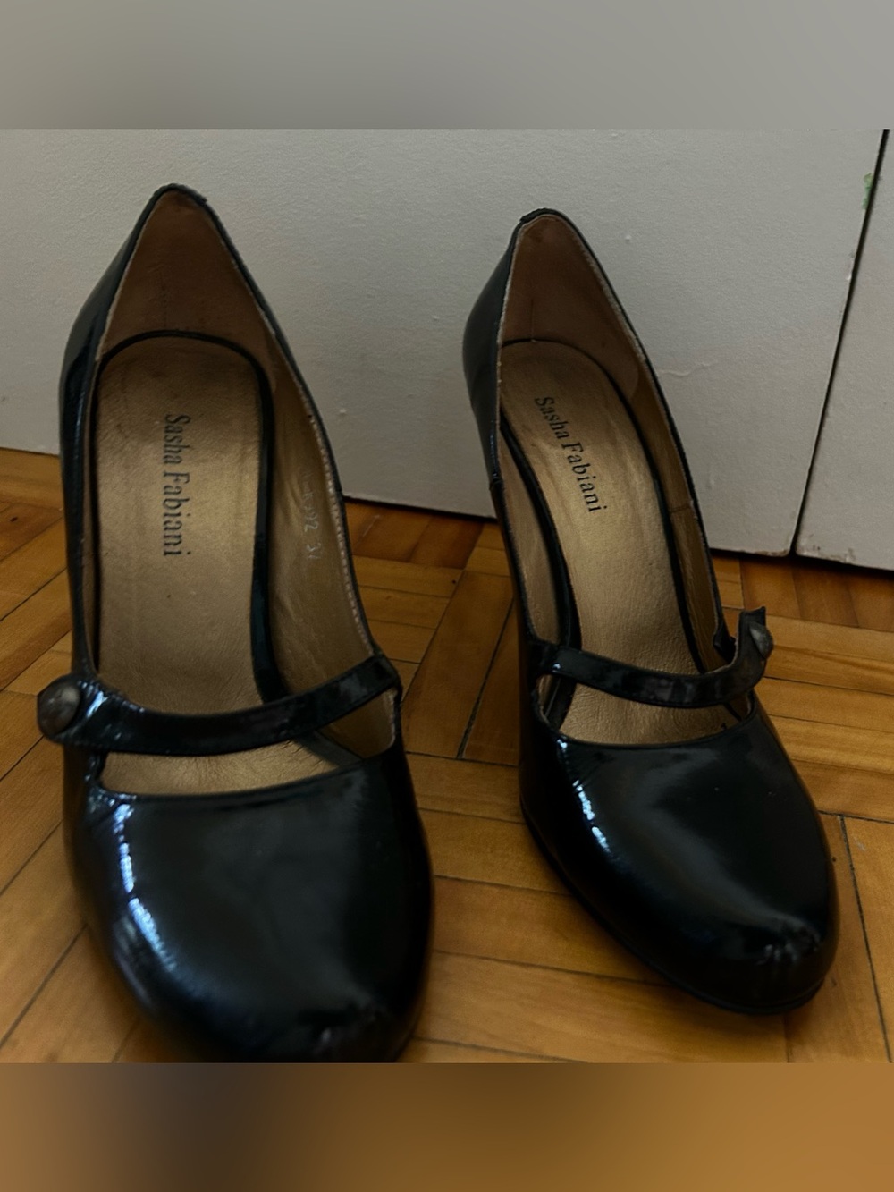 Sasha Fabiani Black Patent Mary Jane Heels with Strap